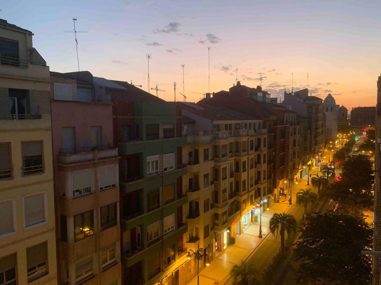 Un Hogar En El Centro Con Parking Gratuito Apartment Zaragoza Exterior photo