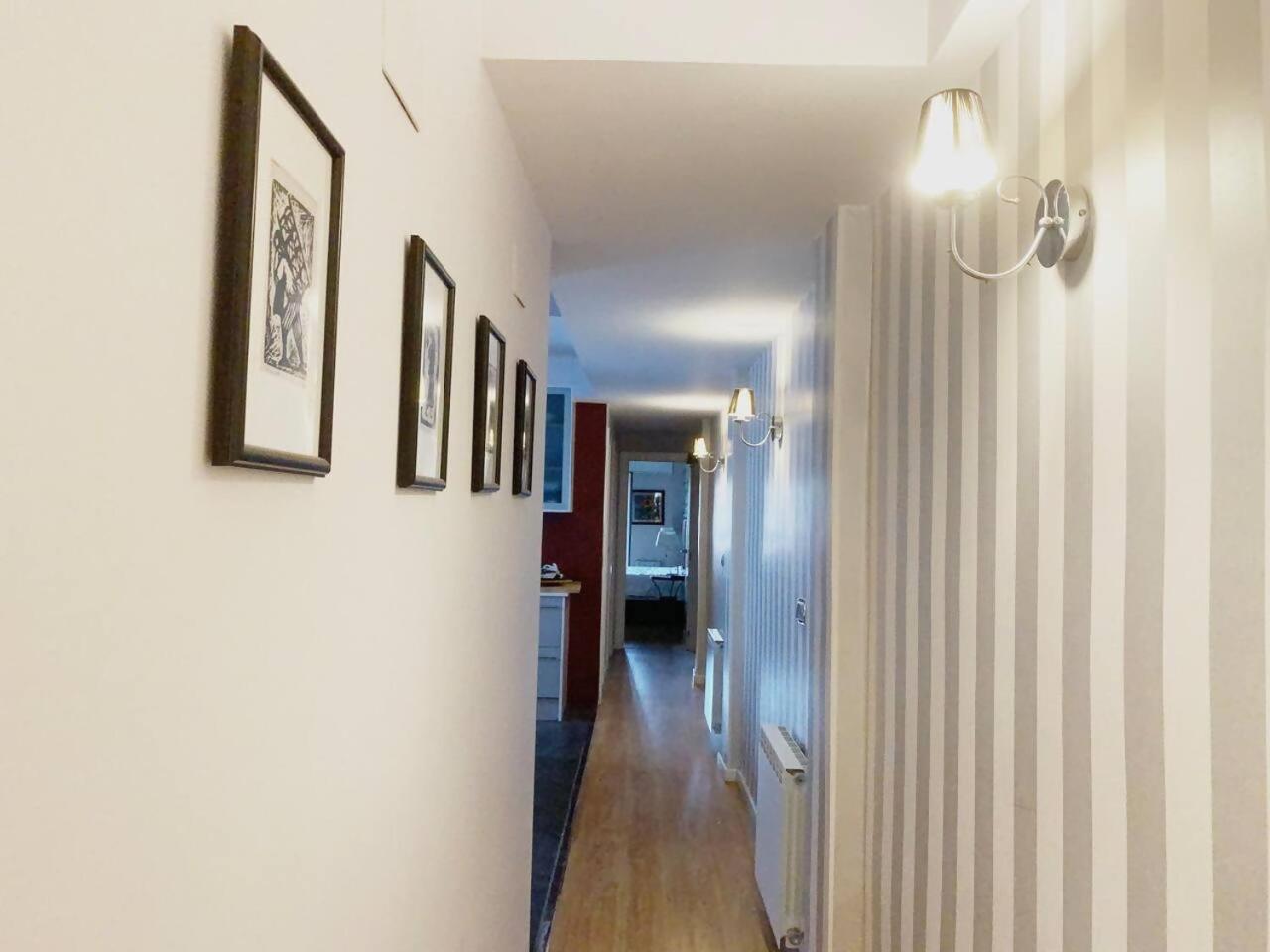 Un Hogar En El Centro Con Parking Gratuito Apartment Zaragoza Exterior photo